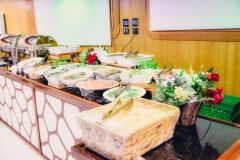 Mega-Yacht-Cruise-Dinner
