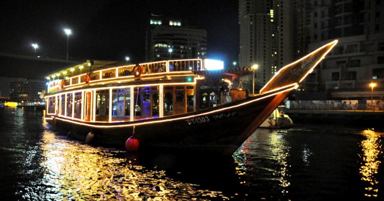 Dhow Cruise Dinner in Dubai Creek