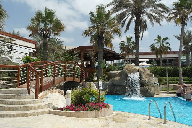 Villa Beach for Romantic Dinner in Dubai