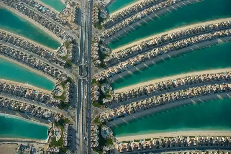 Palm jumeirah beach